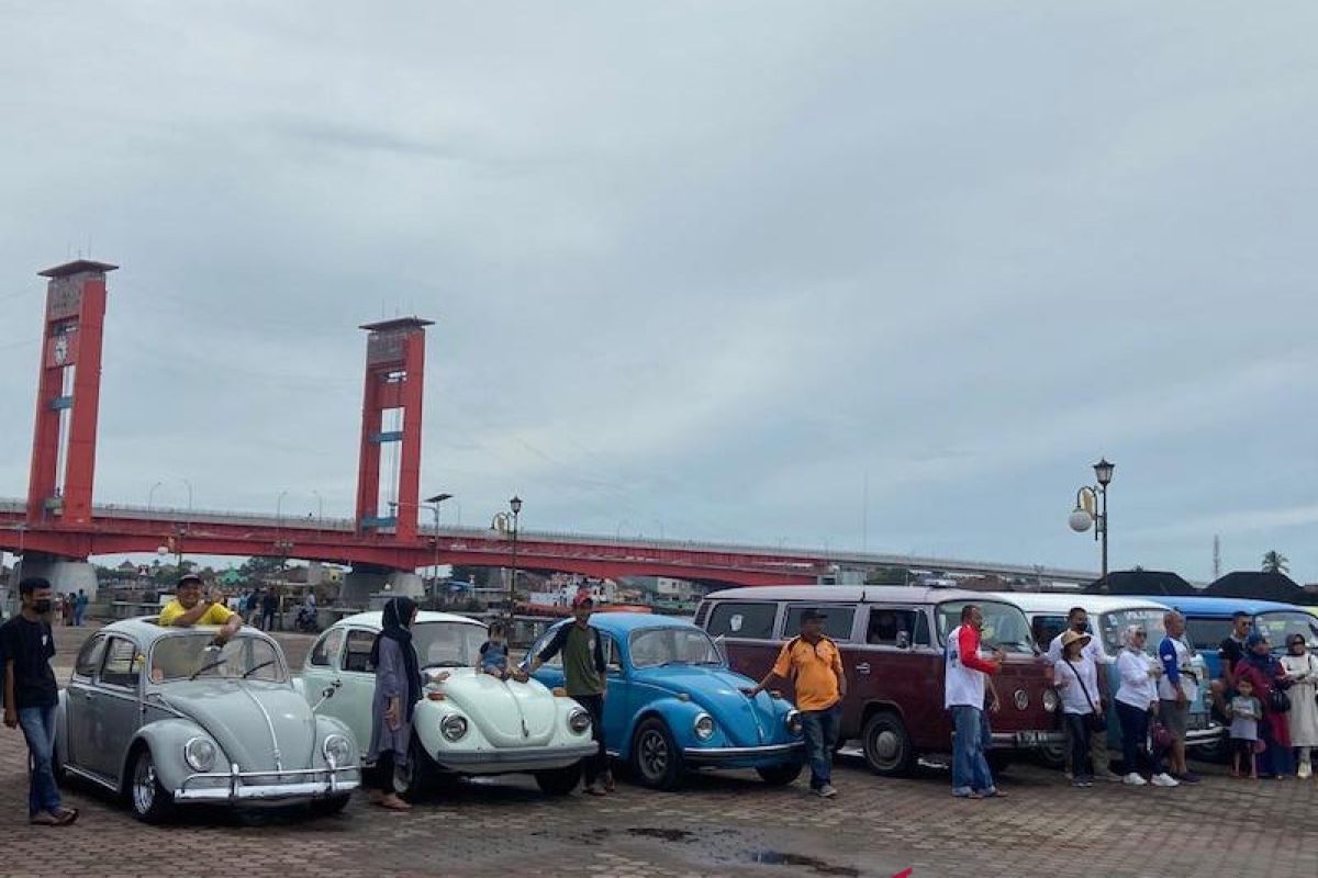 Volkswagen Van Club sambangi kota-kota di Sumatera bawa misi sosial