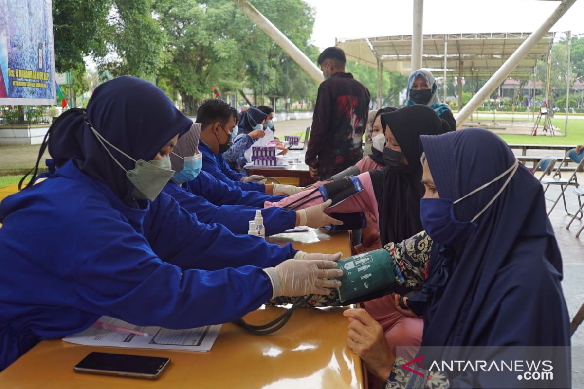 Bupati HSS harap HUT jadi gebrakan KORPRI kawal masyarakat bervaksin