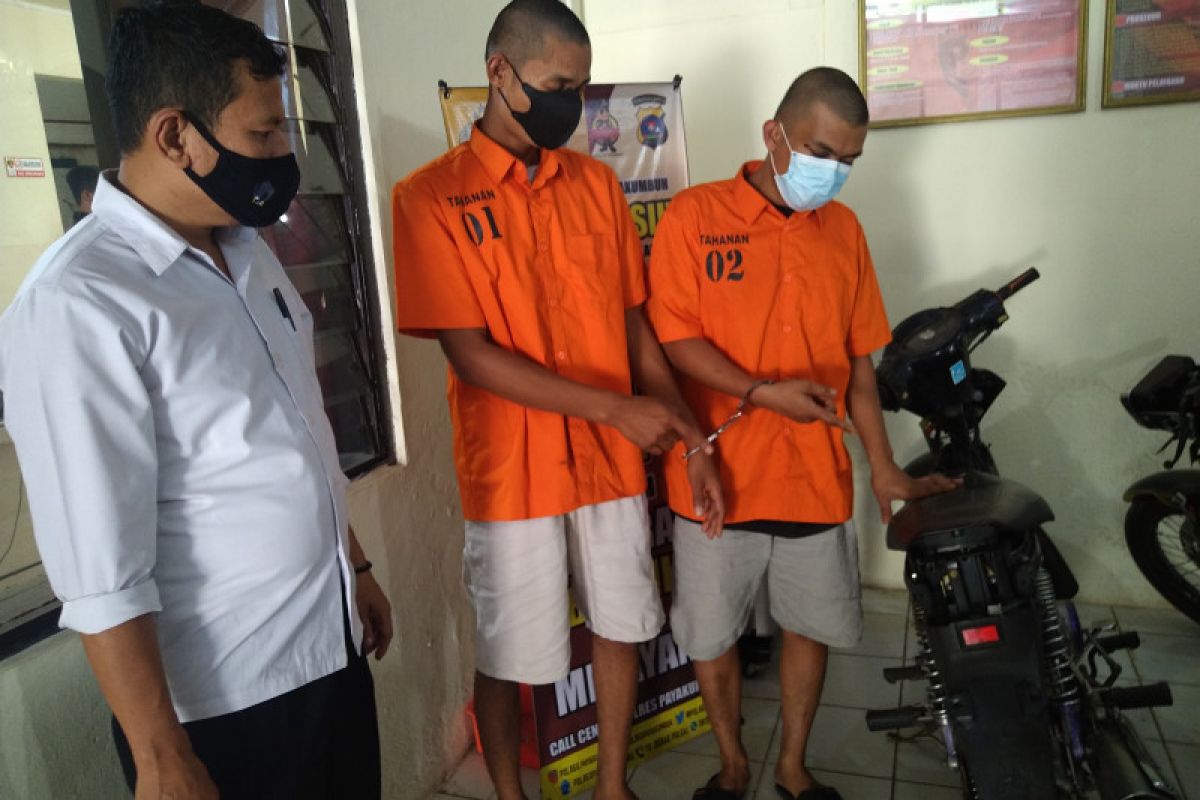 Polisi tangkap dua pelaku jambret pengincar wanita di Payakumbuh