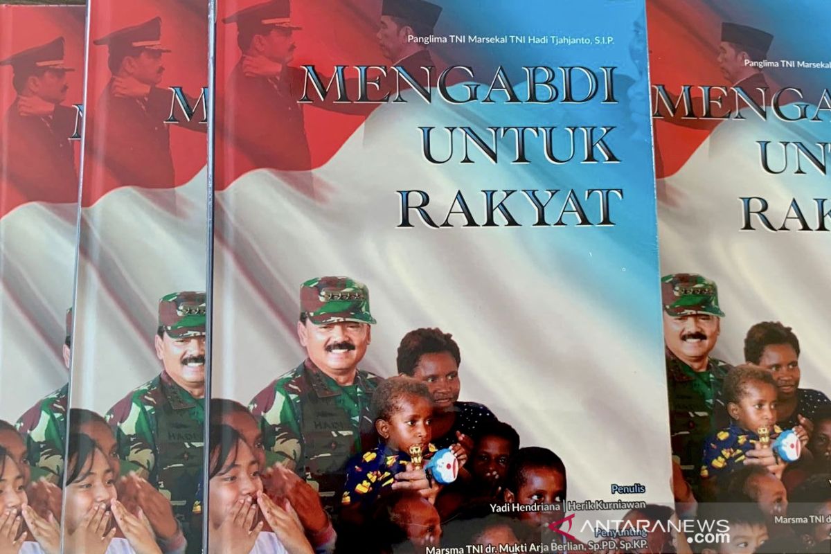 Marsekal Hadi Tjahjanto berbagi kisah hidup saat jabat Panglima TNI dalam buku