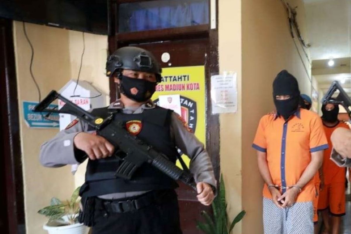 Polres Madiun Kota ringkus warga Riau tersangka penipuan CPNS