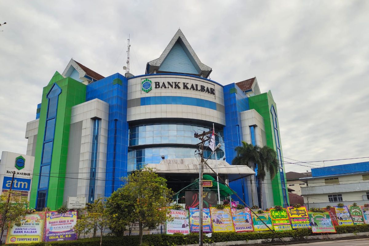 H Rokidi SE MM, dari supir menuju pucuk pimpinan Bank Kalbar