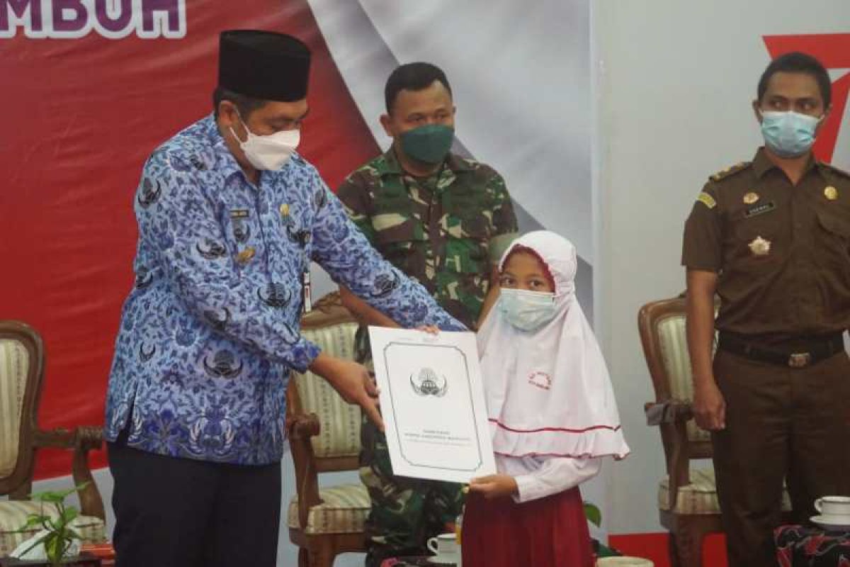 Korpri Kabupaten Magelang berikan beasiswa anak yatim  piatu