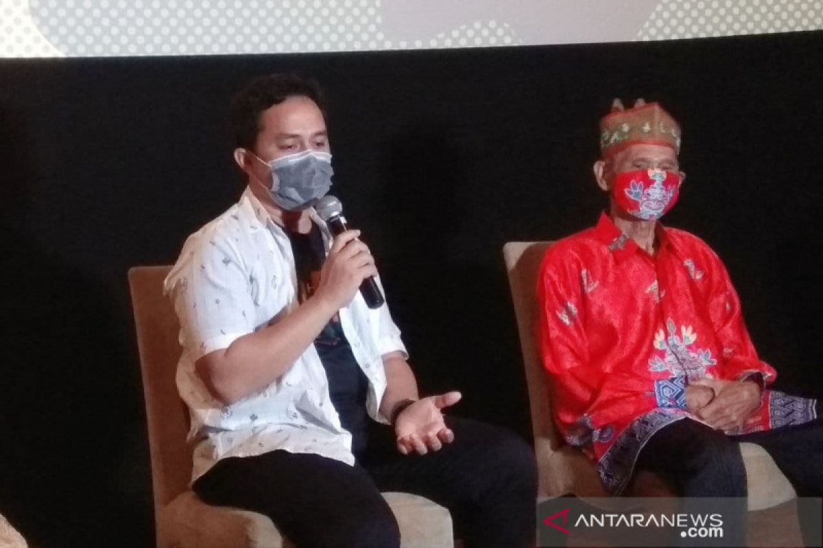 Cerita cinta keluarga buat film "The Flame" terasa ringan