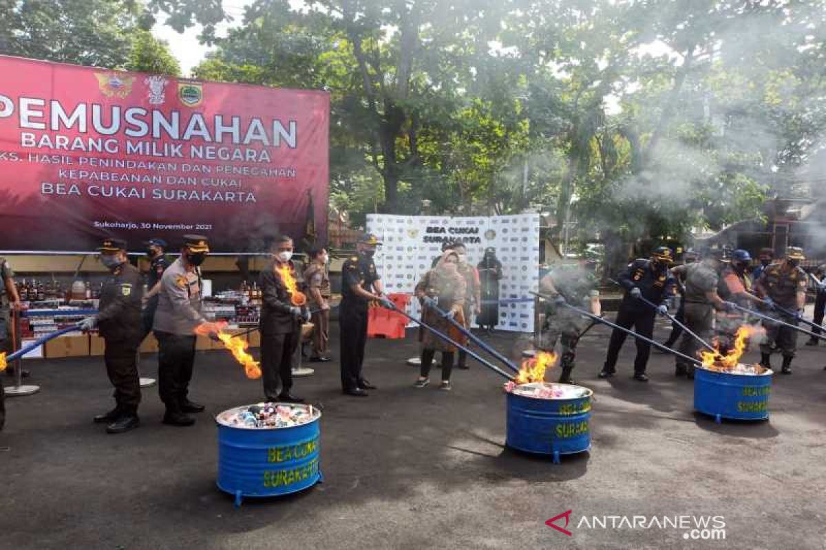 1,8 juta rokok ilegal di Sukoharjo dimusnahkan