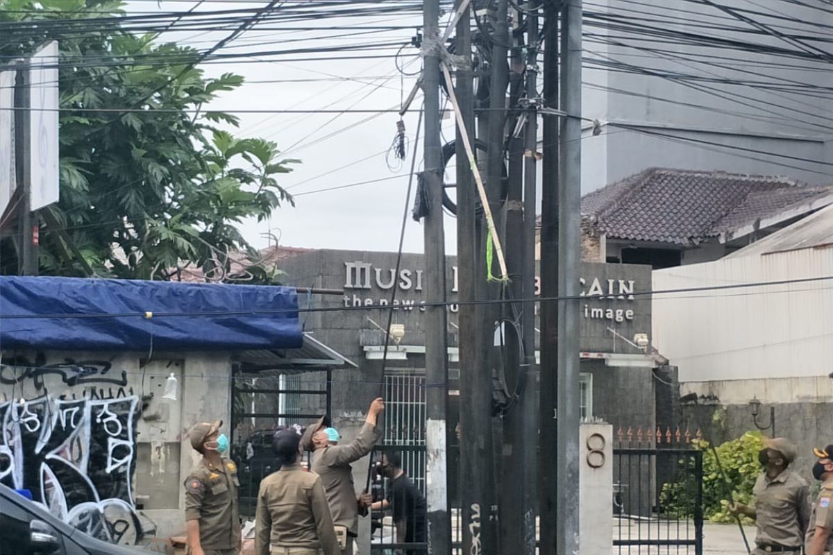 Satpol PP siap tertibkan atribut ormas langgar aturan