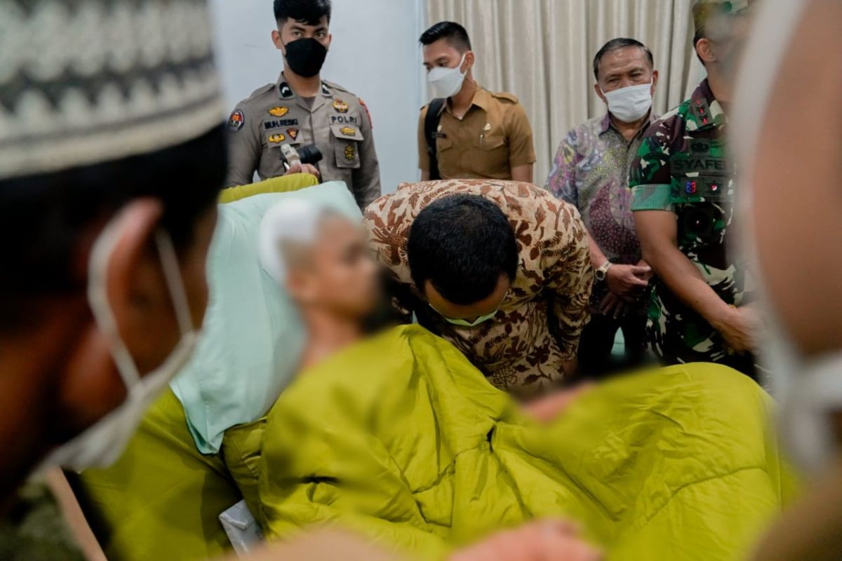 Gubernur Sulsel bersama Kapolda dan Pangdam jenguk korban penyerangan asrama