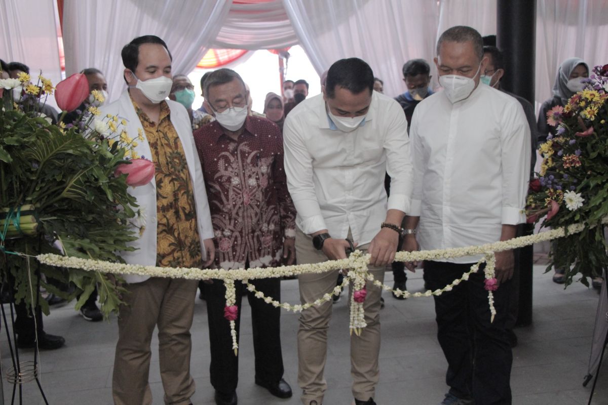 Wali Kota Surabaya resmikan layanan kesehatan mata di National Eye Center
