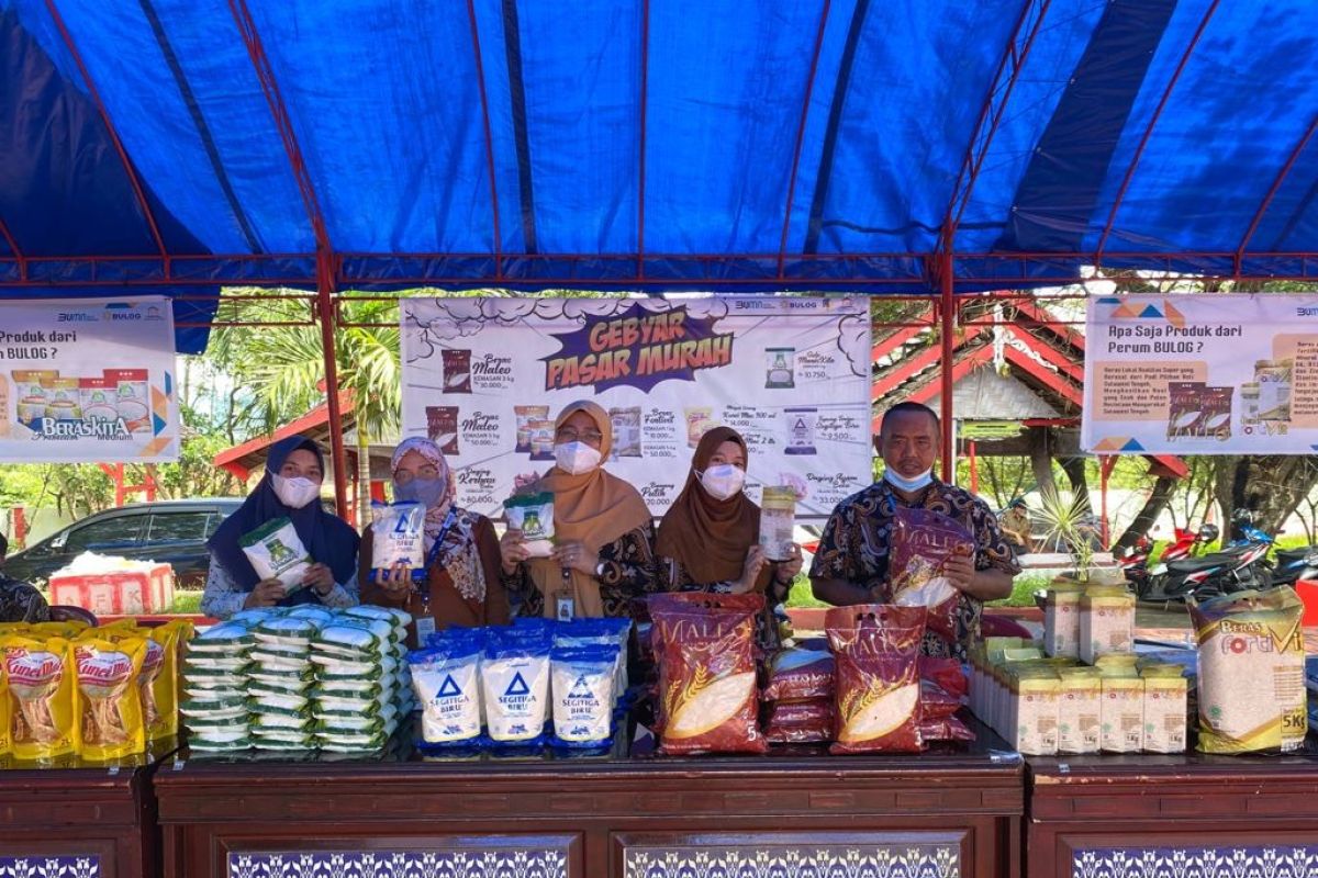Bulog Sulteng  gelar pasar murah di 15 kecamatan di Donggala
