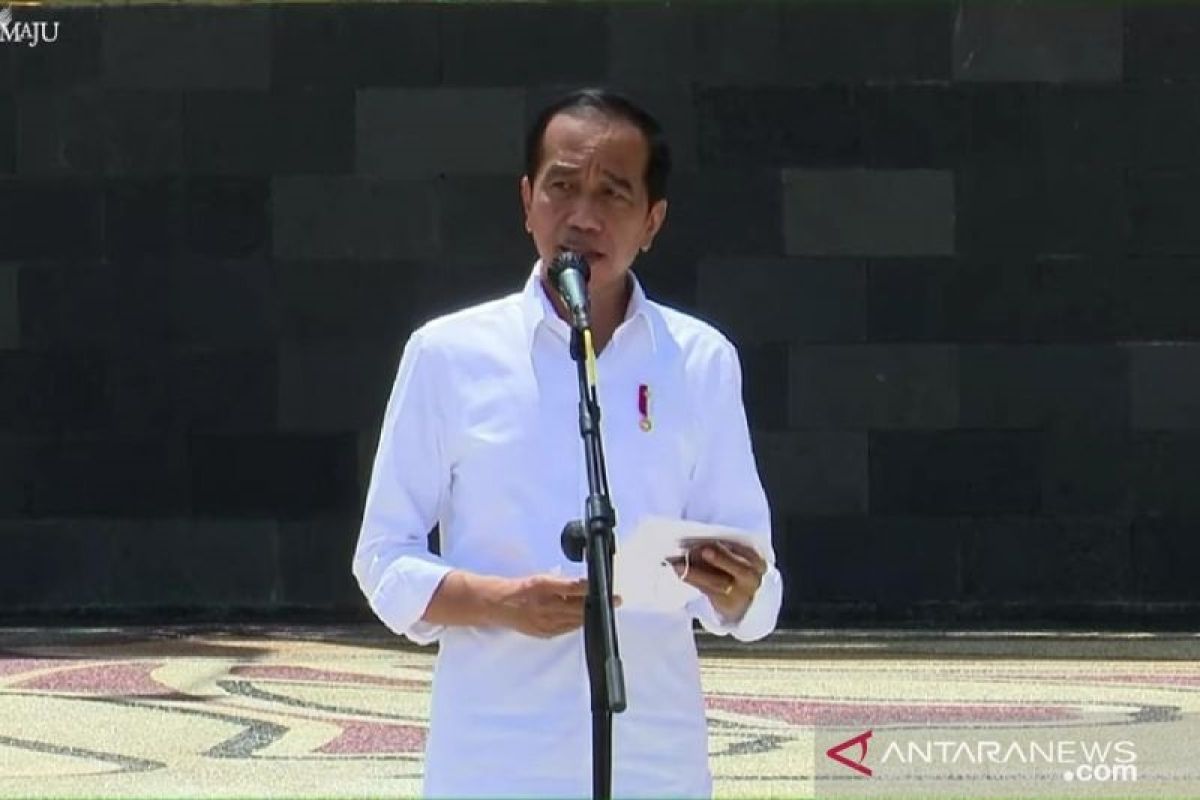 Presiden RI Joko Widodo resmikan dua bendungan di Jawa Timur