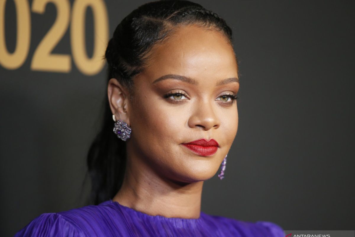 Rihanna dinobatkan sebagai pahlawan nasional Barbados