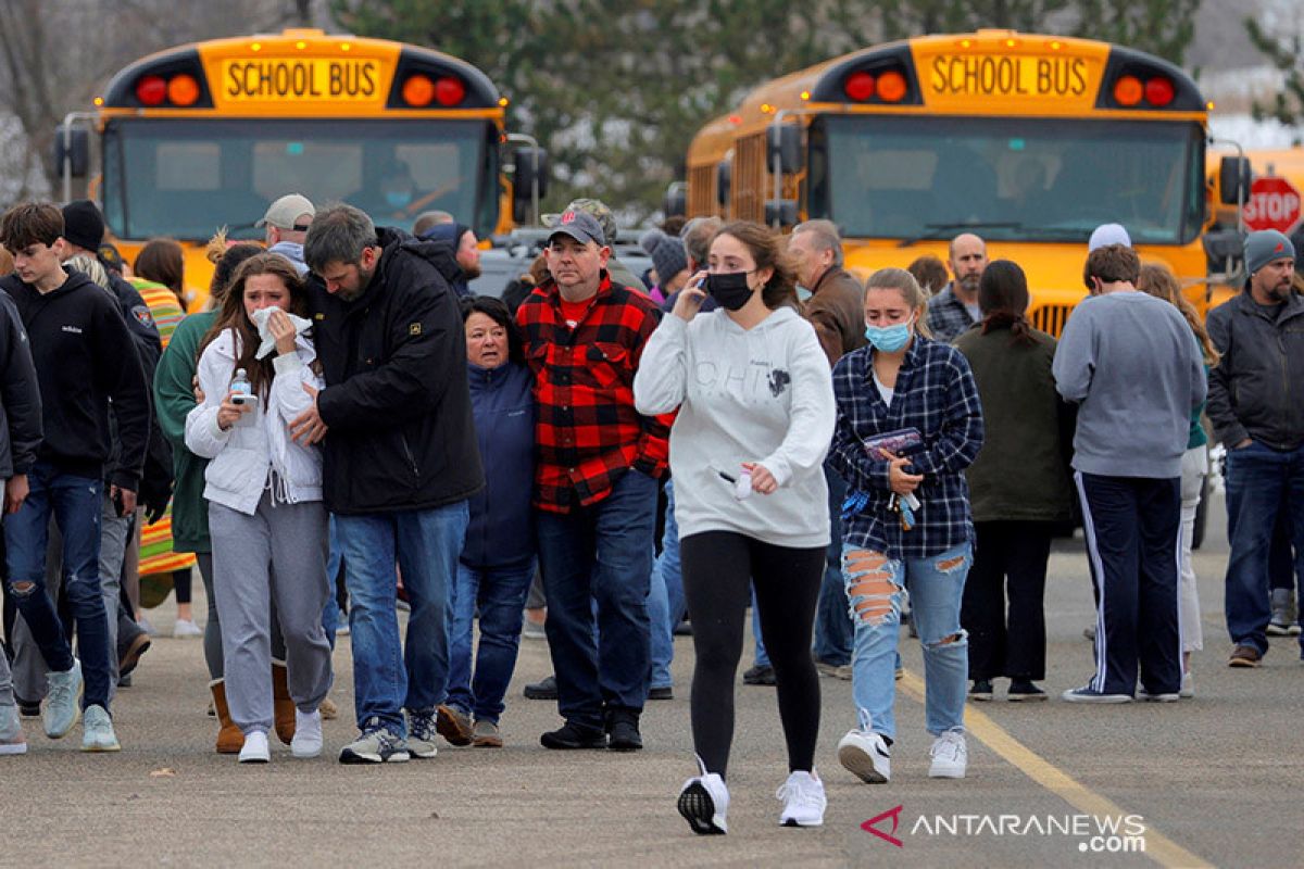 Tiga siswa SMA Oxford Michigan-AS tewas ditembak temannya