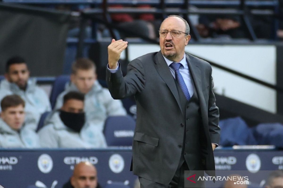 Benitez pastikan penurunan performa Everton bukan kurang komitmen