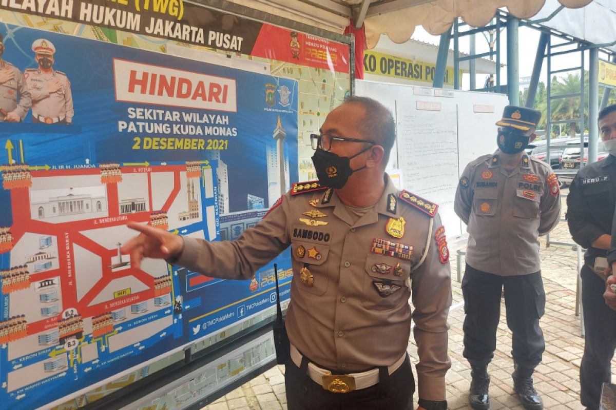 Polisi filterisasi kendaraan ke Jakarta antisipasi  kerumunan 212