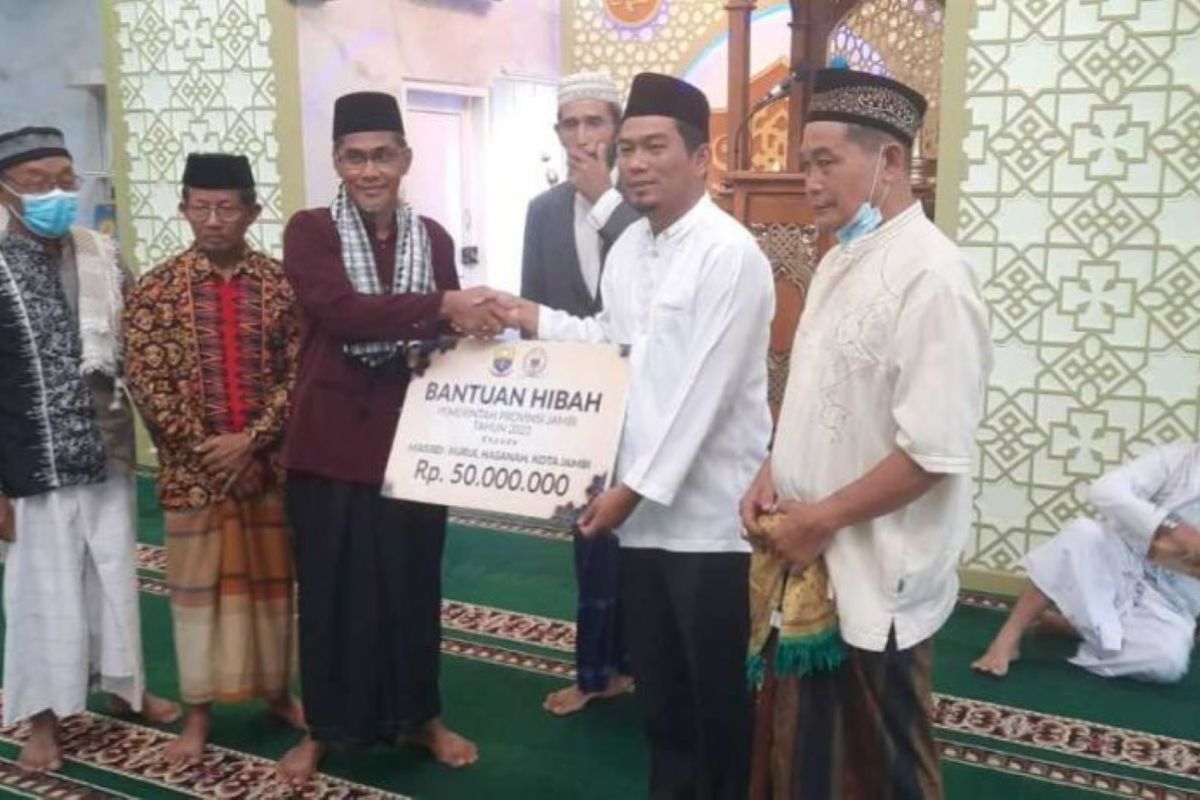 Waka DPRD salurkan dana hibah untuk pembangunan masjid di Kota Jambi