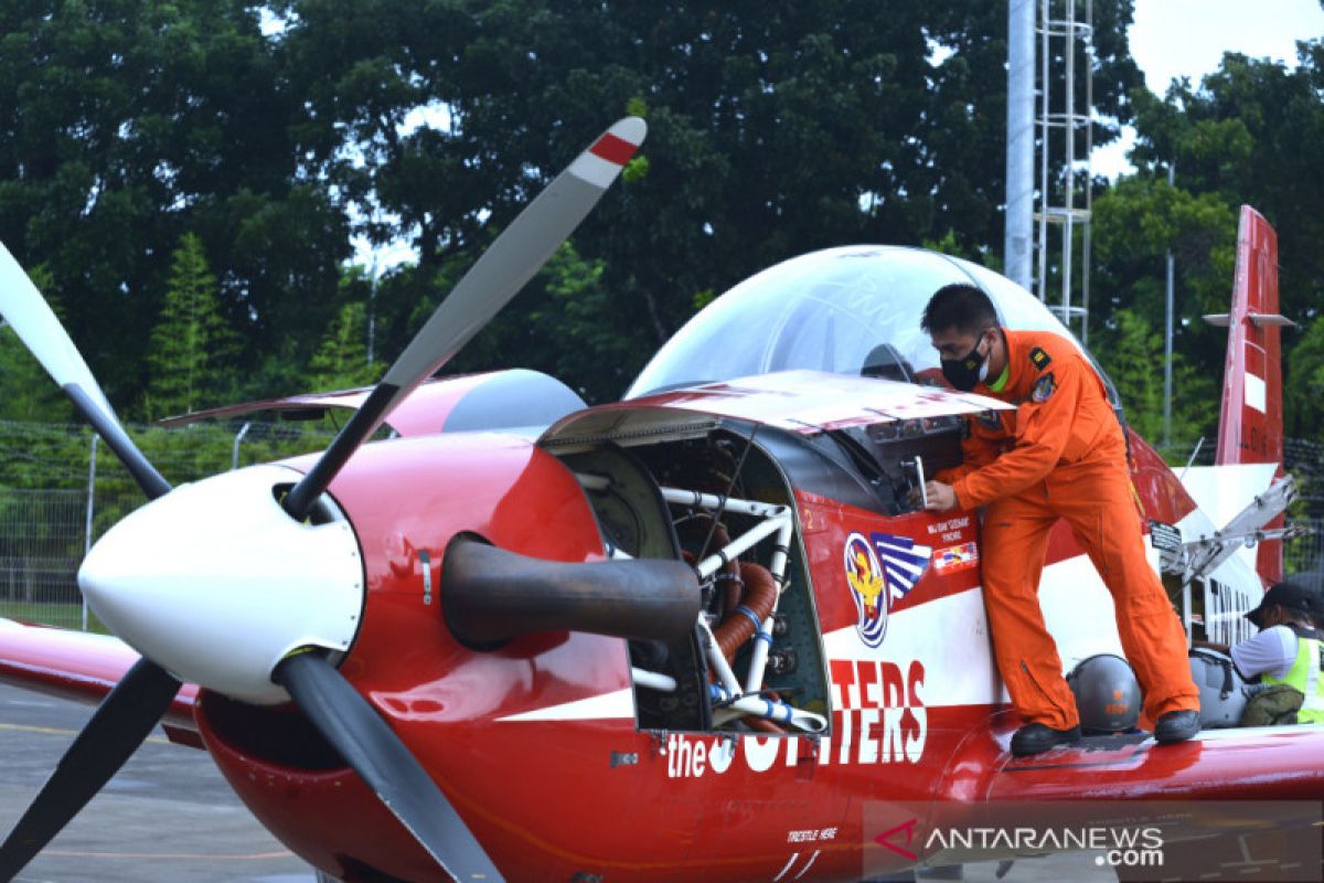 24 siswa Sekolah Instruktur Penerbang latihan navigasi jarak jauh