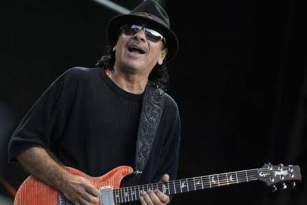 Carlos Santana batalkan konser di Las Vegas karena masalah kesehatan