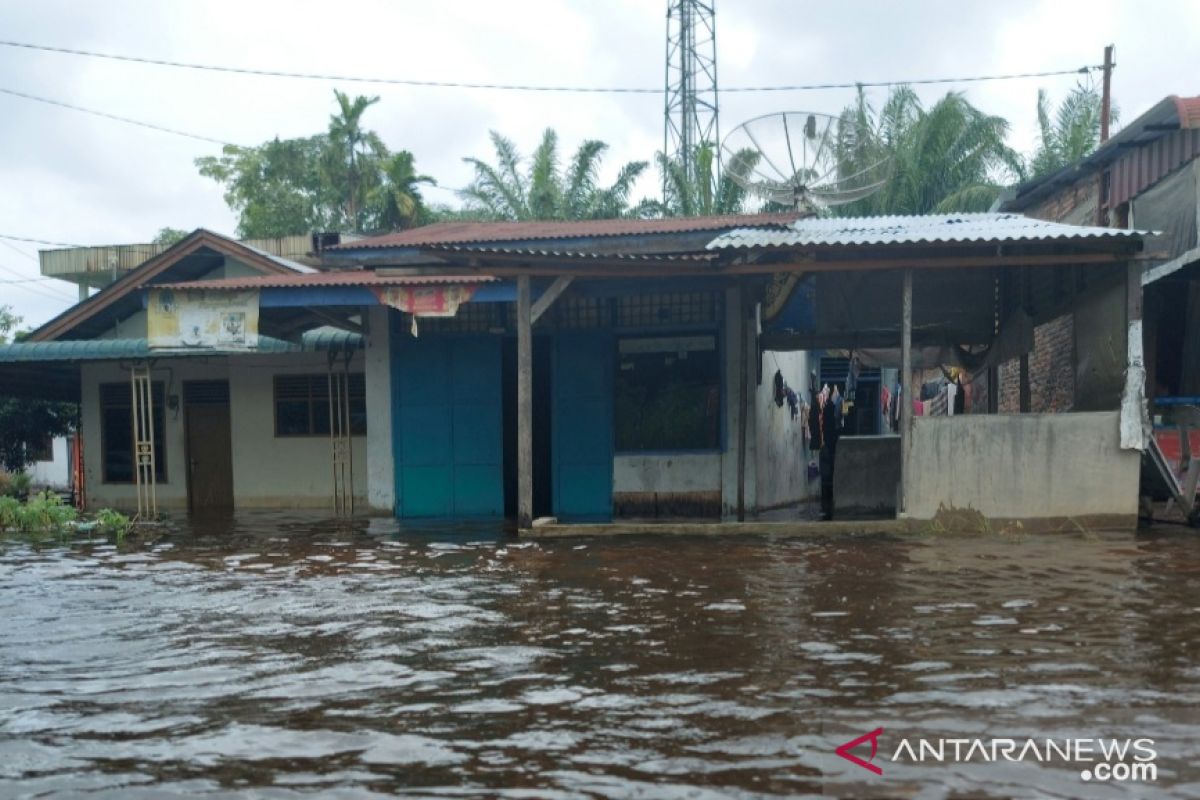 Warga kebanjiran sesalkan Plt Wali Kota Tanjungbalai sibuk jalan-jalan