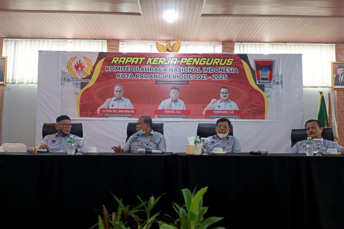 Wali Kota Padang minta pegurus KONI majukan olahraga dan sejahterakan atlet
