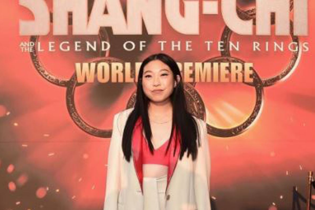 Awkwafina bakal bintangi film "Renfield"