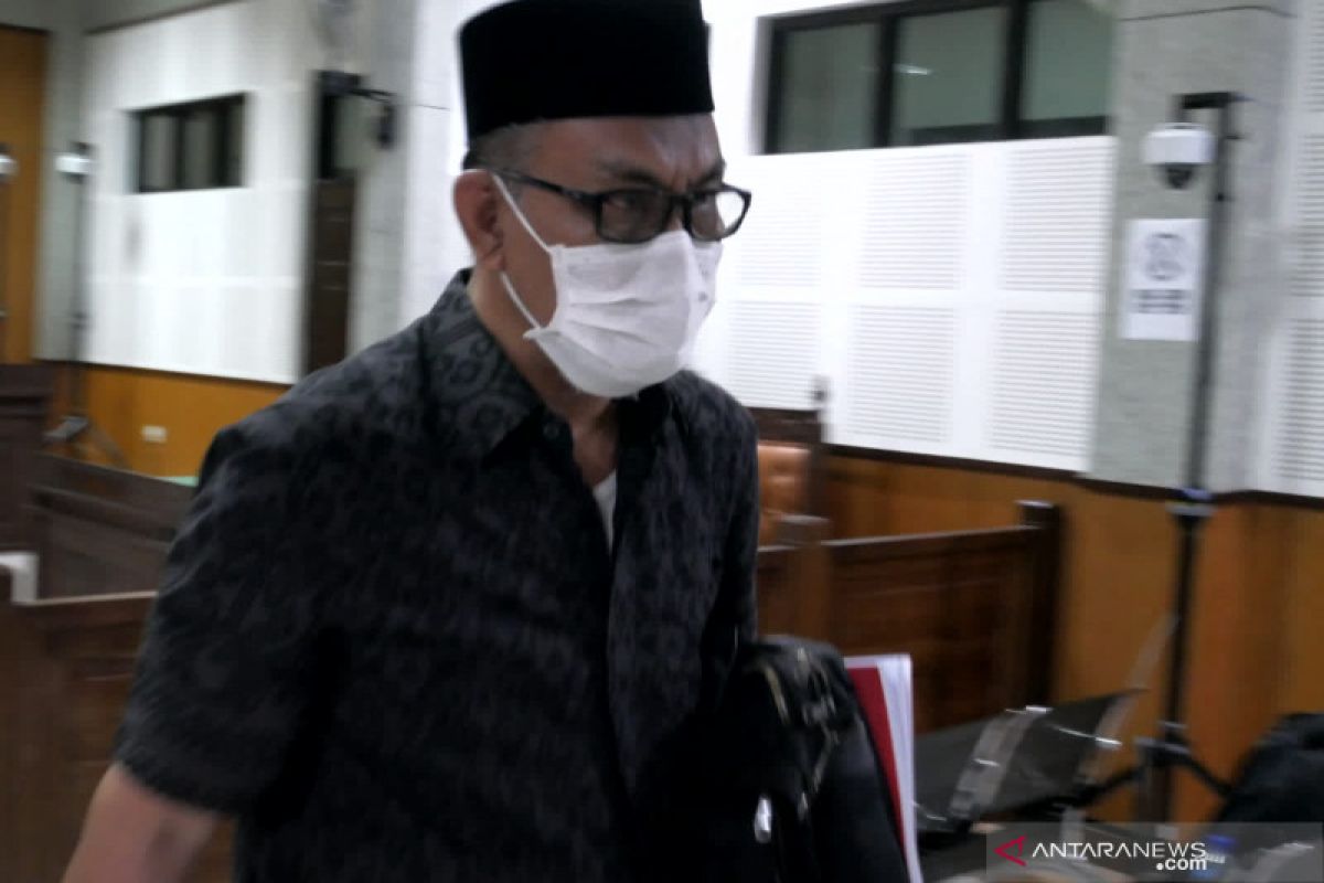 Terdakwa Husnul Fauzi kendalikan 22 paket di NTB bernilai Rp206 miliar