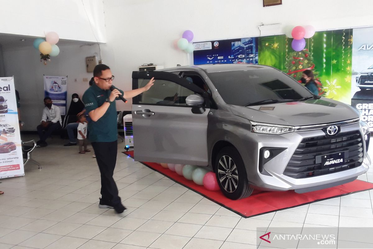 Hasjrat Toyota perkenalkan mobil Avanza terbaru 2021 di Kota Jayapura