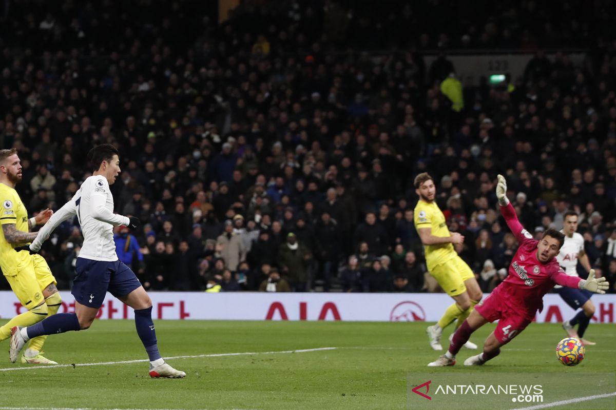 Tottenham bekuk Brentford 2-0 demi lanjutkan bulan madu bersama Conte