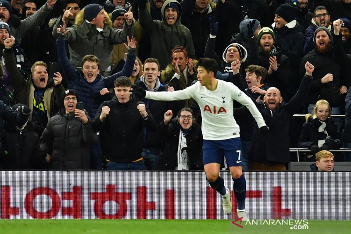 Tottenham tekuk Brentford 2-0 demi lanjutkan bulan madu bersama Conte