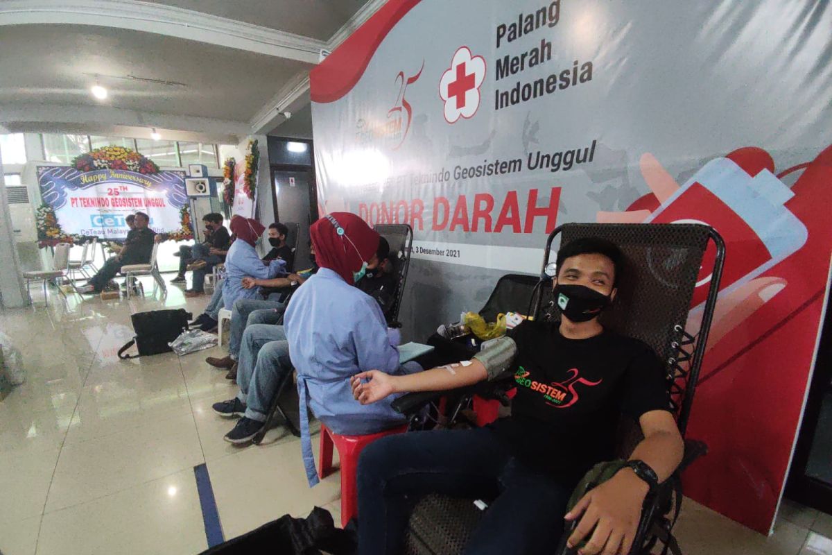 HUT ke-25, PT Teknindo Geosistem Unggul gelar donor darah