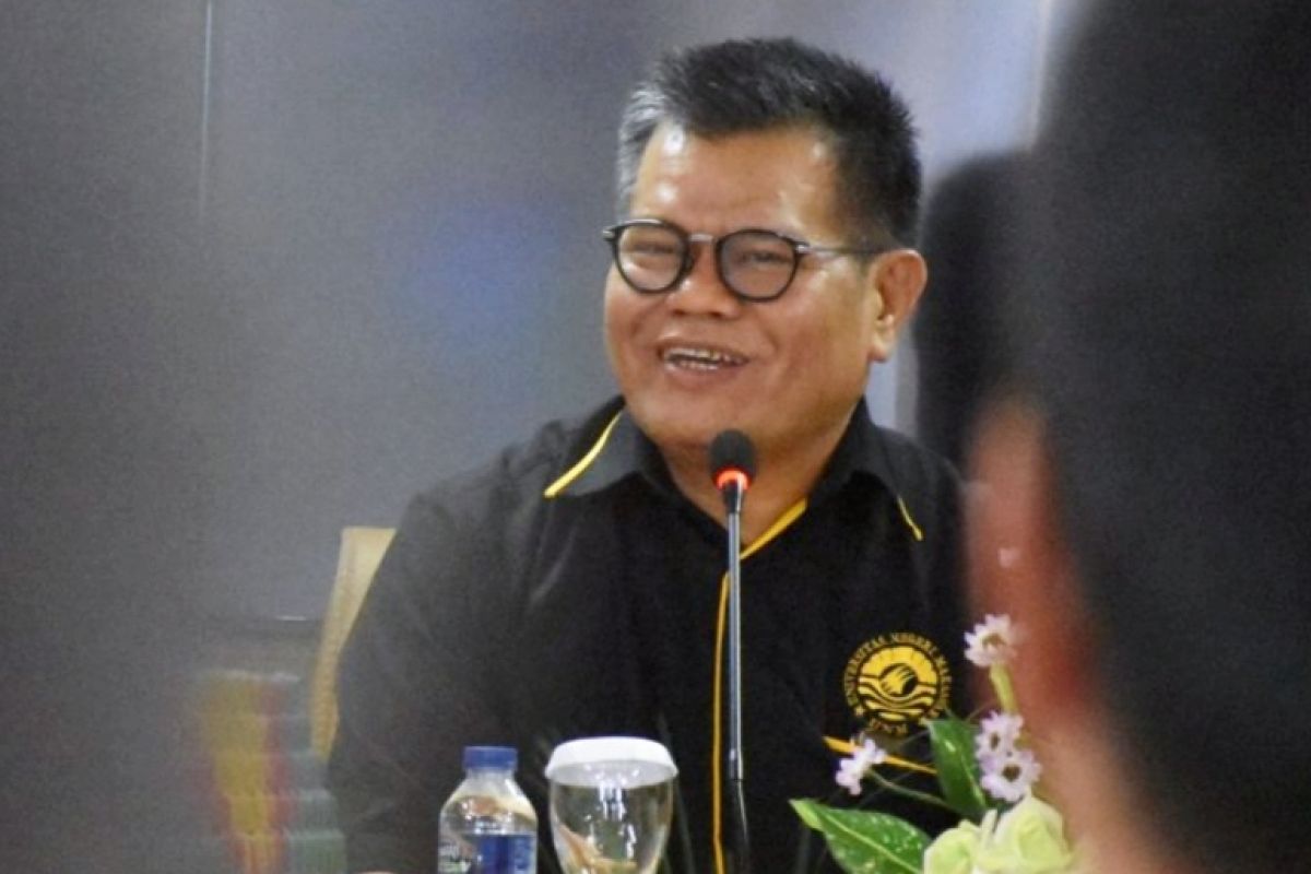 Profil Husain Syam, mantan rektor yang maju Pilkada Sulbar 2024