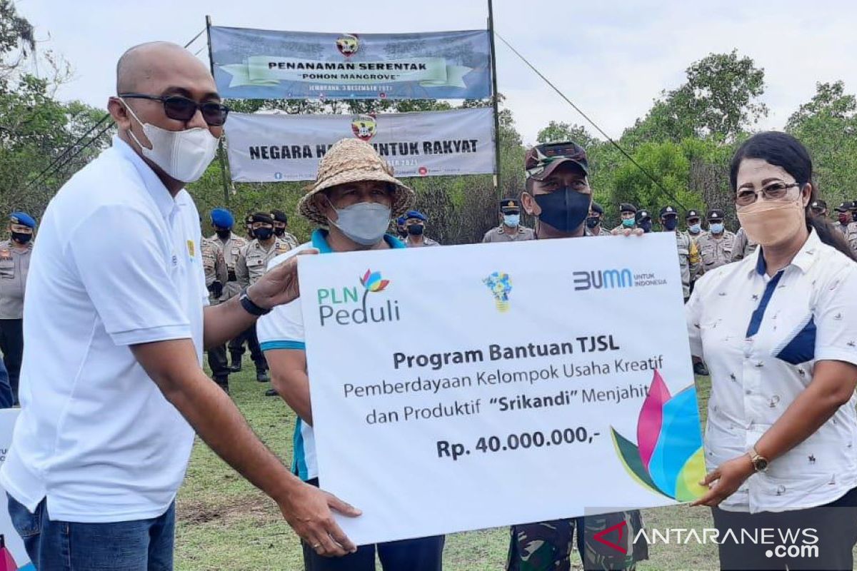 PLN Bali salurkan bantuan Rp170 juta kepada masyarakat Jembrana