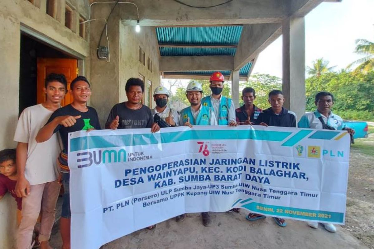 PLN alirkan listrik bagi 250 keluarga di pelosok Pulau Sumba NTT