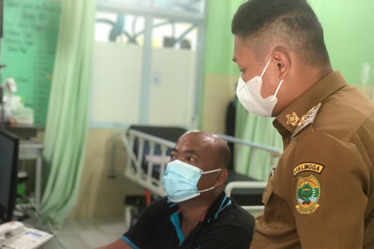 Wabup Lingga tanggapi santai soal baliho bupati tanpa wakil