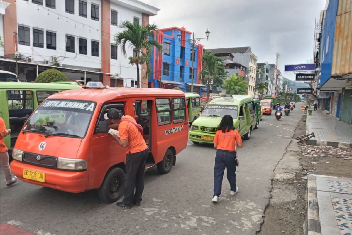 Kampanye HIV/AIDS di Maluku, melawan pandemi di tengah pandemi, masih didiskriminasi