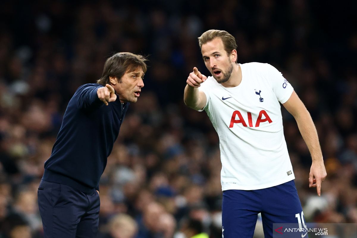 Liga Inggris: Kane belum produktif cetak gol, Conte berikan pembelaan