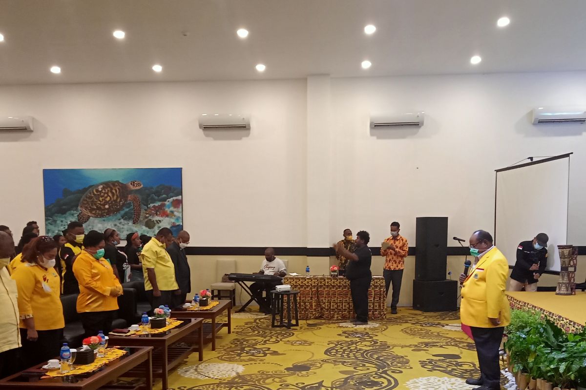 Luter Kareth terpilih menjadi ketua DPD Golkar Maybrat