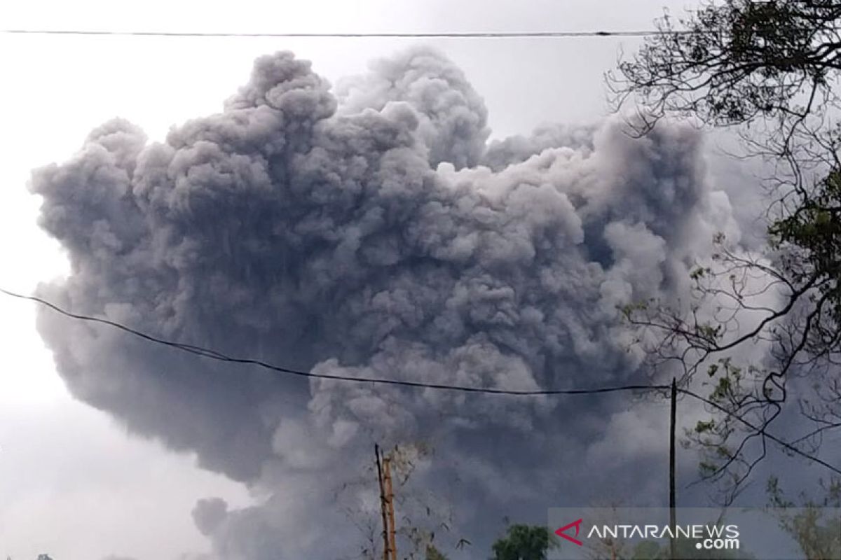 Geologi ESDM: Letusan Semeru berkaitan dengan curah hujan tinggi