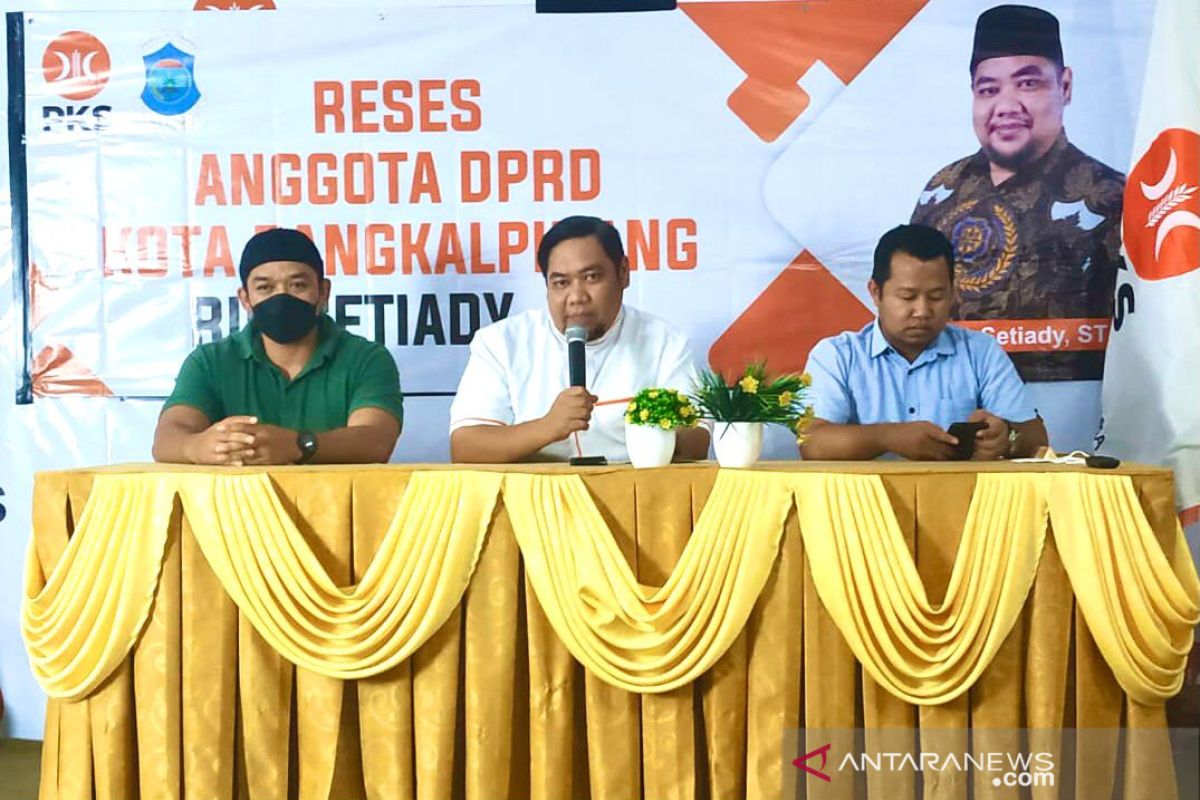 Reses Rio Setiady, warga keluhkan harga sembako