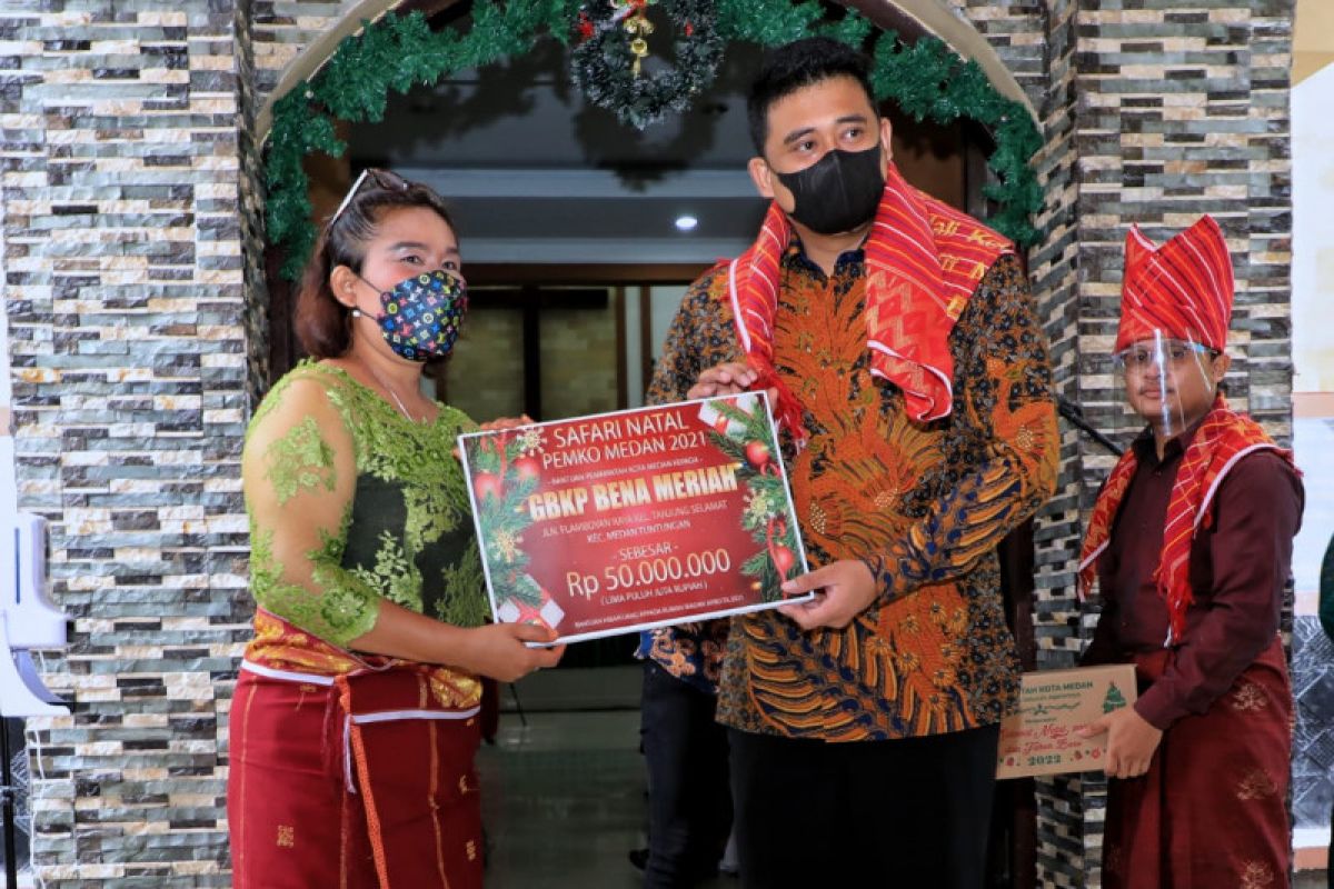 Wali Kota Medan ajak umat  kristiani dukung rumah ibadah mandiri