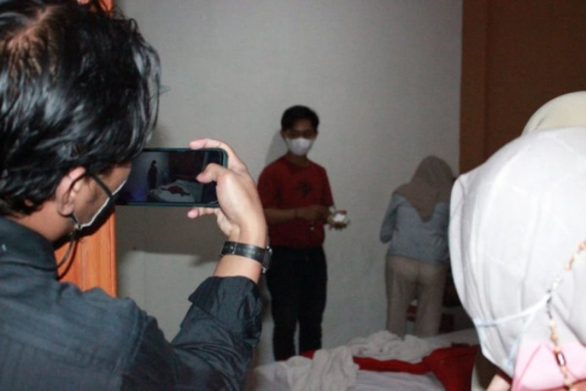Tim gabungan Operasi Yustisi Makassar amankan delapan pasangan bukan suami istri