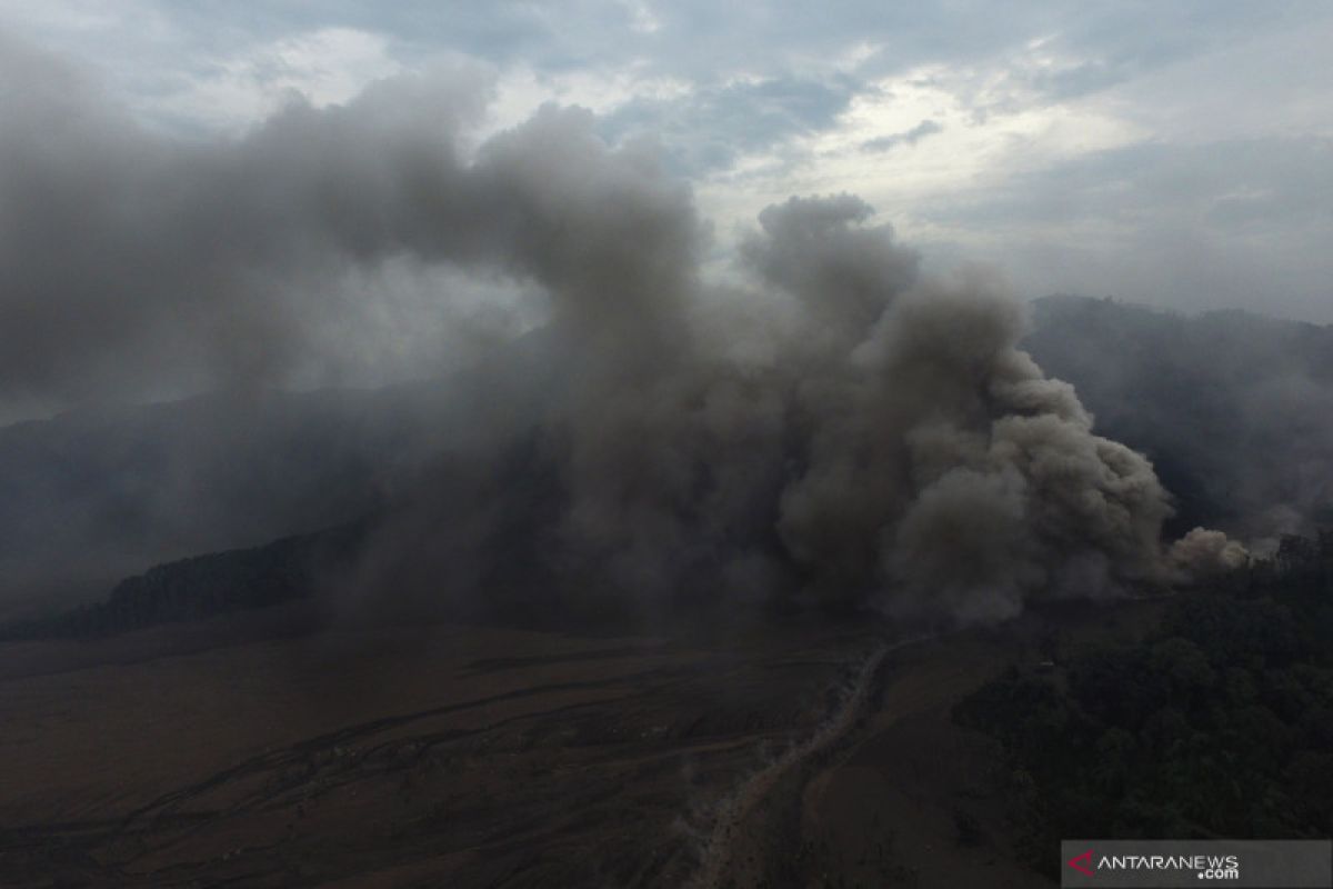 Dampak letusan  gunung merapi pada masalah kesehatan