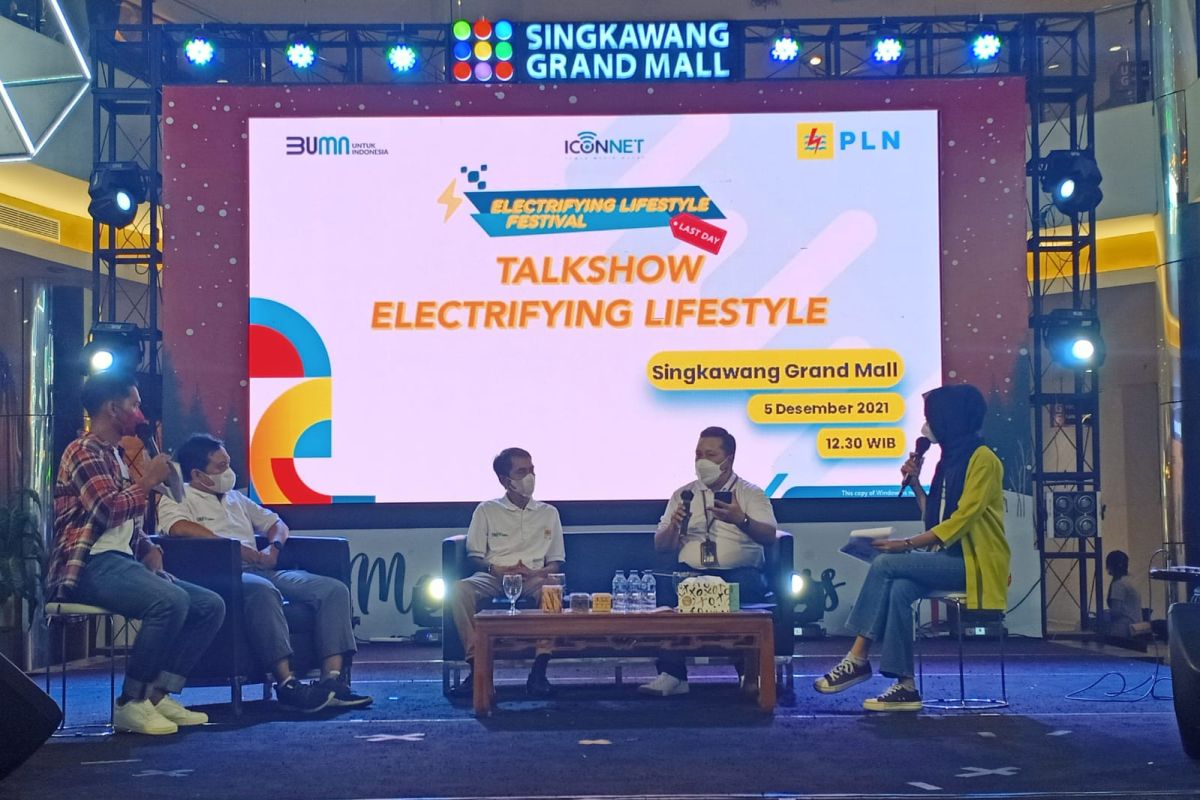 PLN promosikan produk listrik di Singkawang Grand Mall