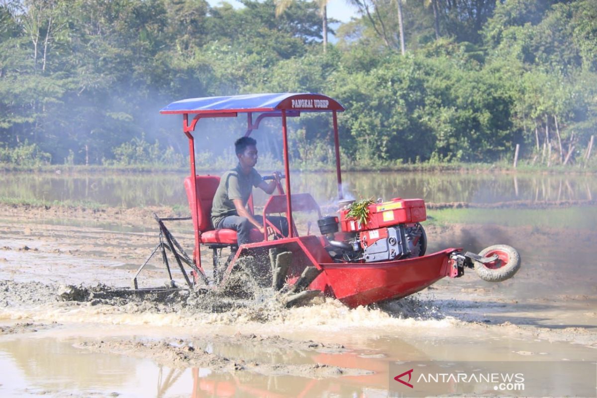 Ini modifikasi handtraktor Abusyik