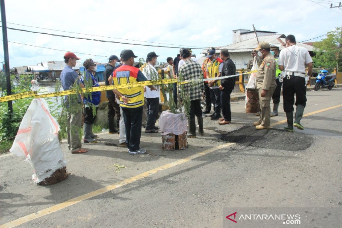 Jalan Nasional menuju Amuntai terancam putus