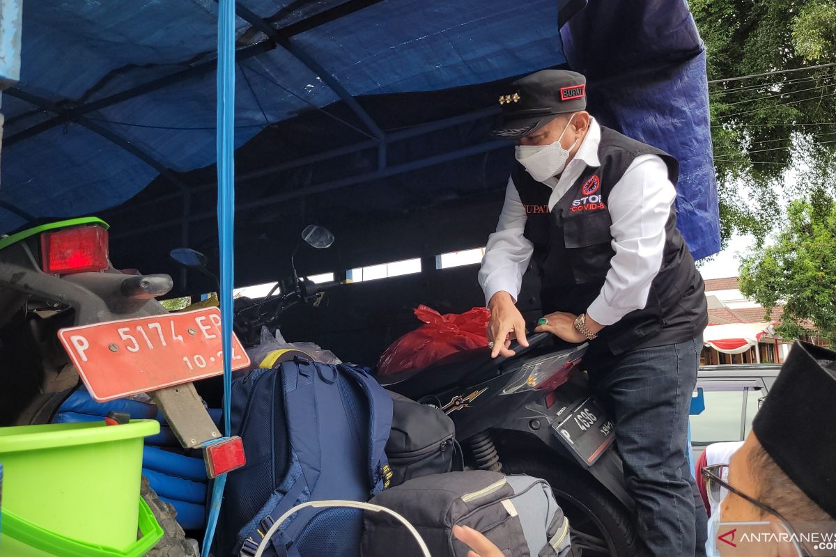 Bupati Situbondo berangkatkan personel gabungan dan logistik bantu korban bencana Semeru