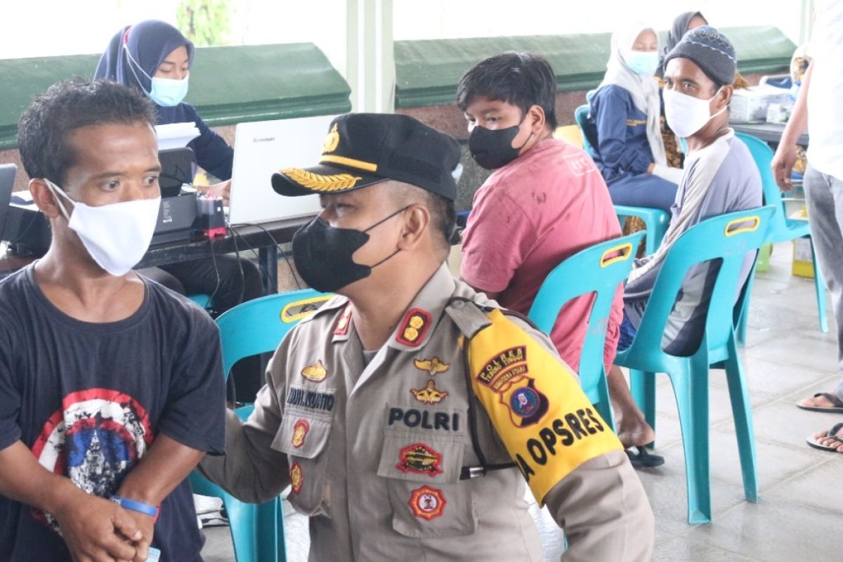 Polres Tebing Tinggi targetkan vaksinasi 1.000 warga