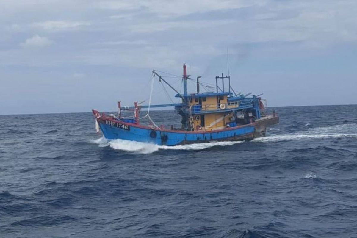 KKP tangkap tiga kapal pencuri ikan berbendera Malaysia di Selat Malaka