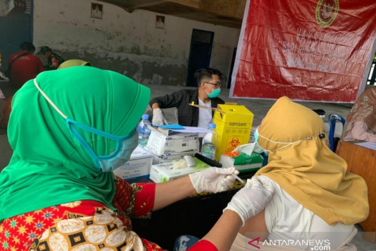BIN Sultra vaksinasi warga di daerah terpencil di enam kabupaten
