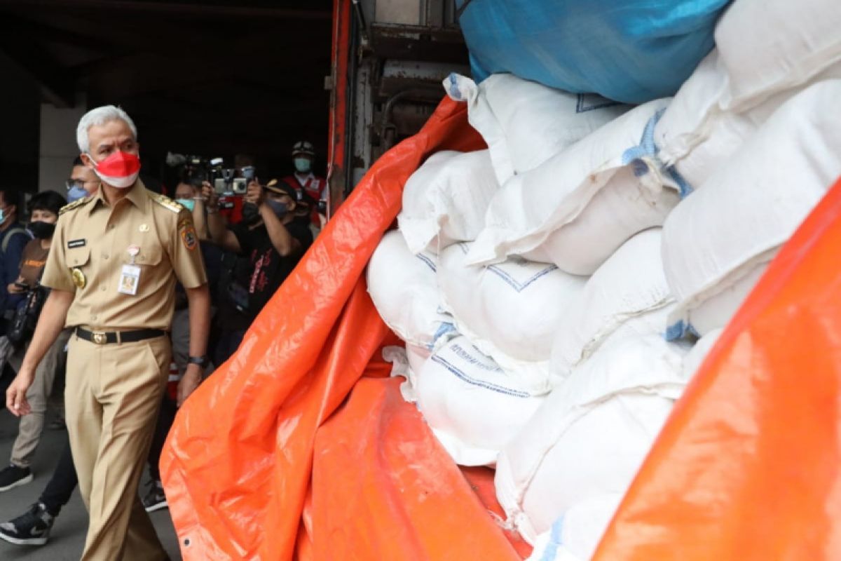 Jateng kirim logistik dan sukarelawan ke lokasi terdampak letusan Semeru