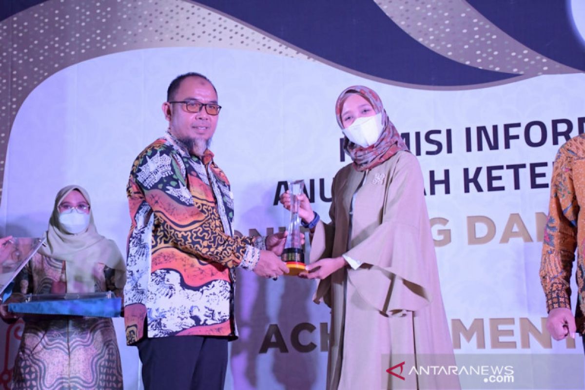 Semen Padang kembali raih juara 1 Keterbukaan Informasi Publik